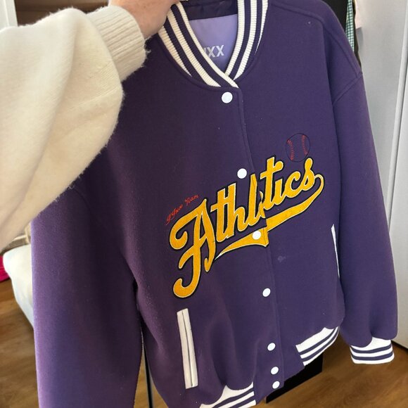 Varsity Jacket mauve - Picture 1 of 1